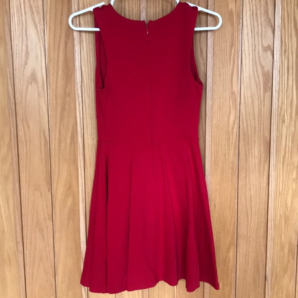 Red Dress - Picture 2 of 2